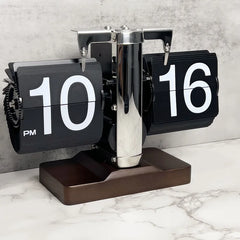 Vintage Flip Page Clock | Automatic Quartz Timepiece